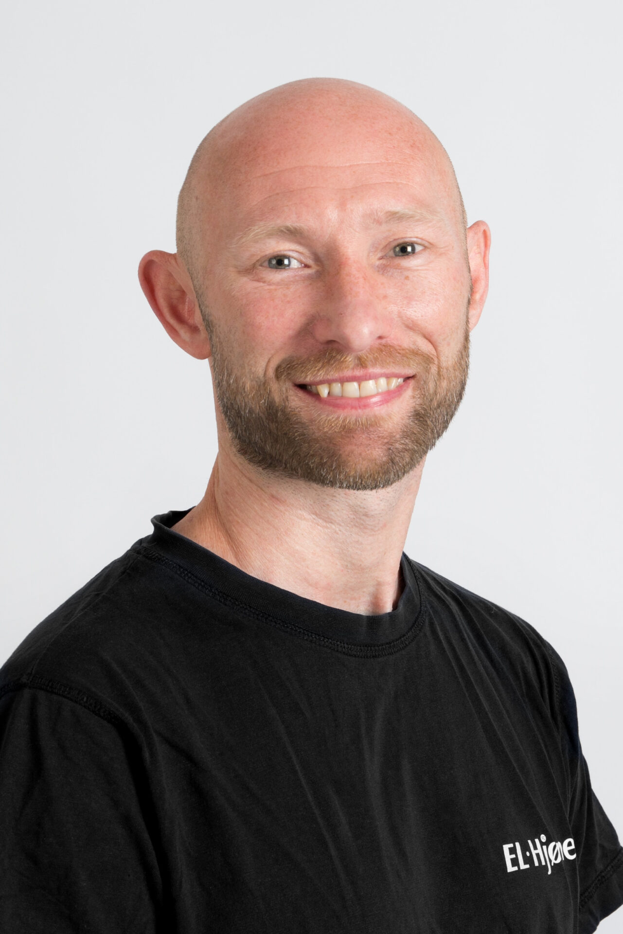 Portrætbillede af Anders Sørensen som udfører el-tjek og el-eftersyn